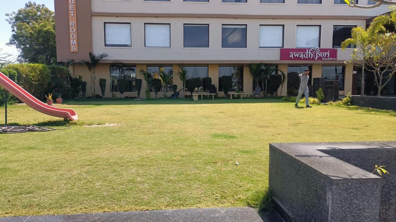 Hotel Shivalik - Mehsana Mahesana Eksteriør bilde