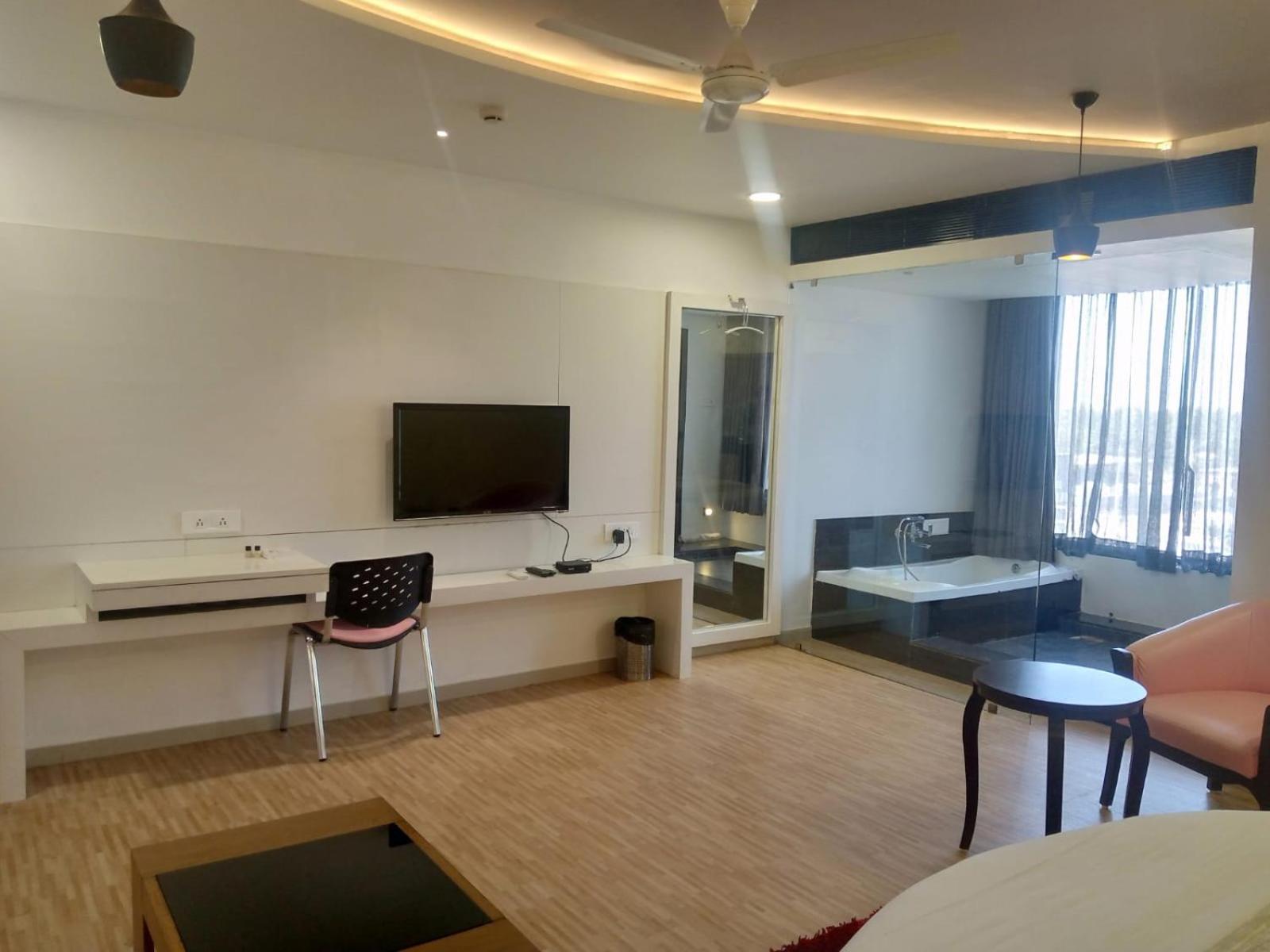 Hotel Shivalik - Mehsana Mahesana Eksteriør bilde