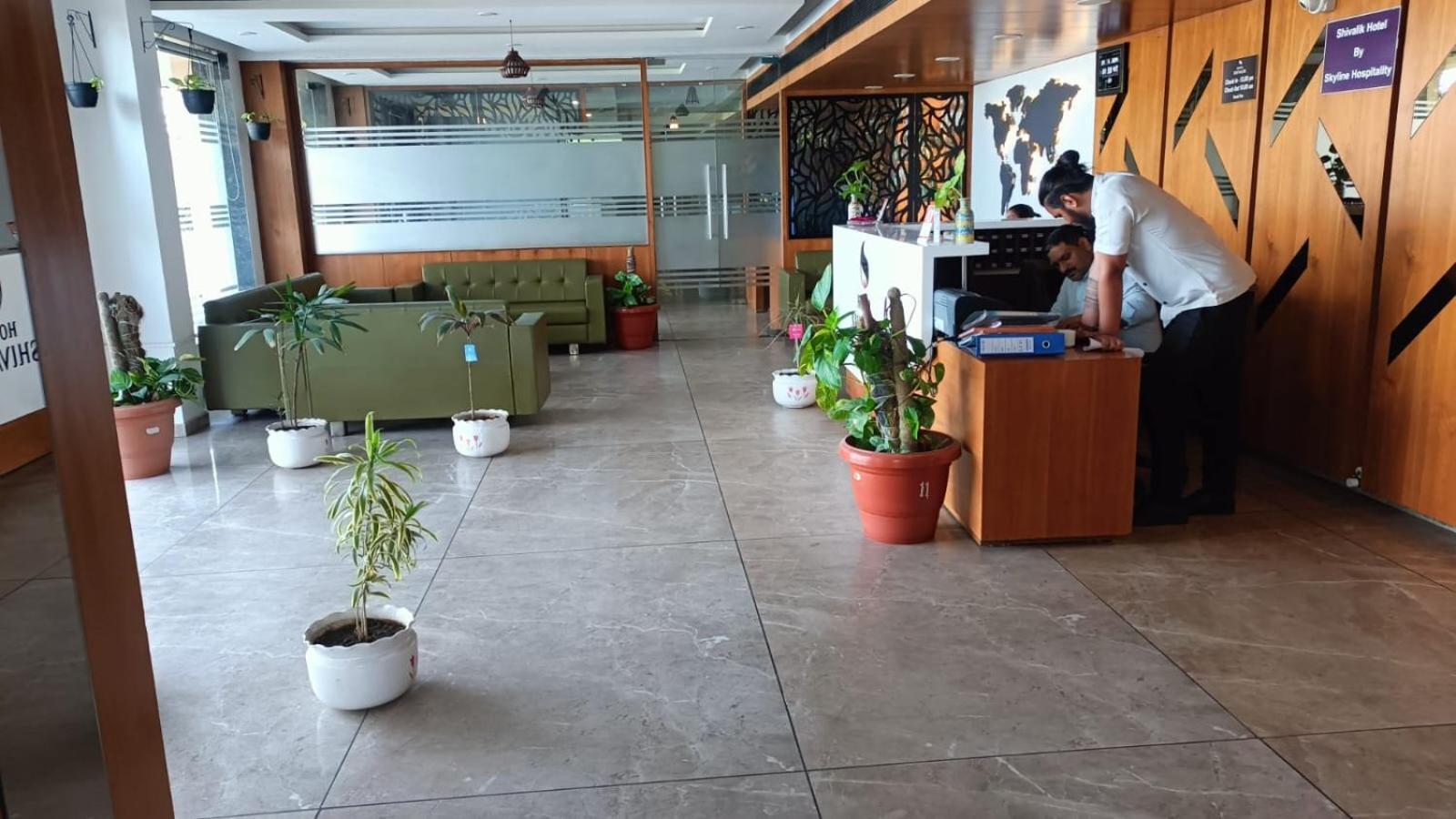 Hotel Shivalik - Mehsana Mahesana Eksteriør bilde
