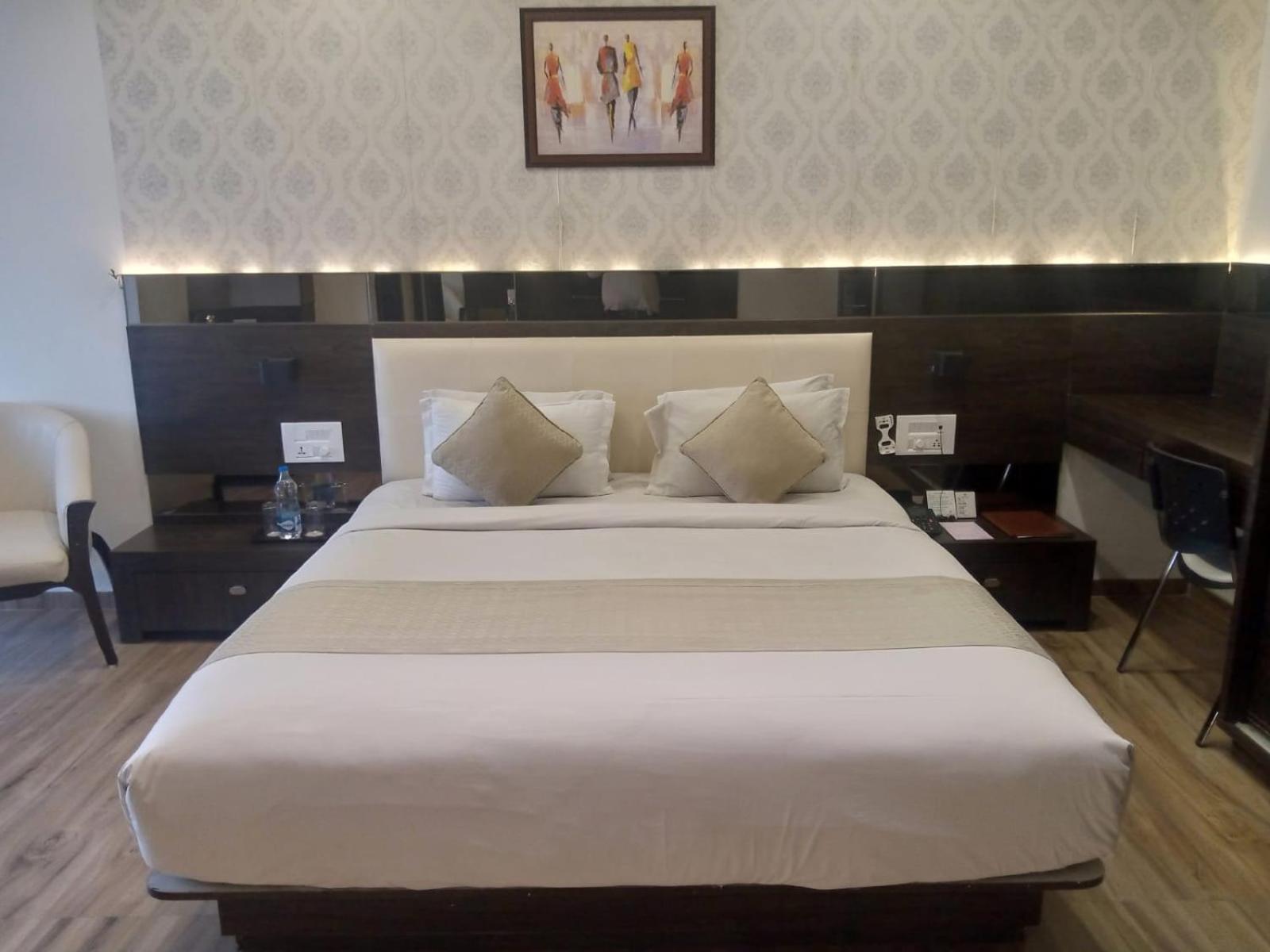 Hotel Shivalik - Mehsana Mahesana Eksteriør bilde