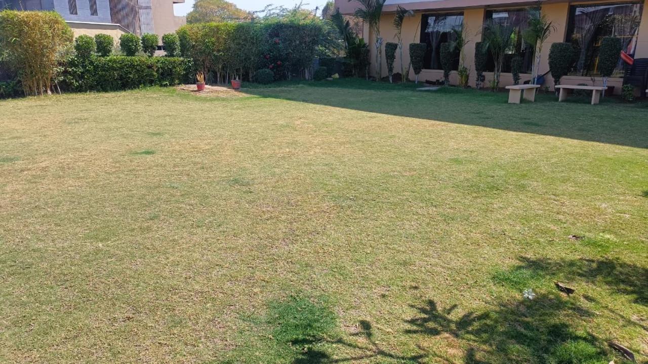 Hotel Shivalik - Mehsana Mahesana Eksteriør bilde
