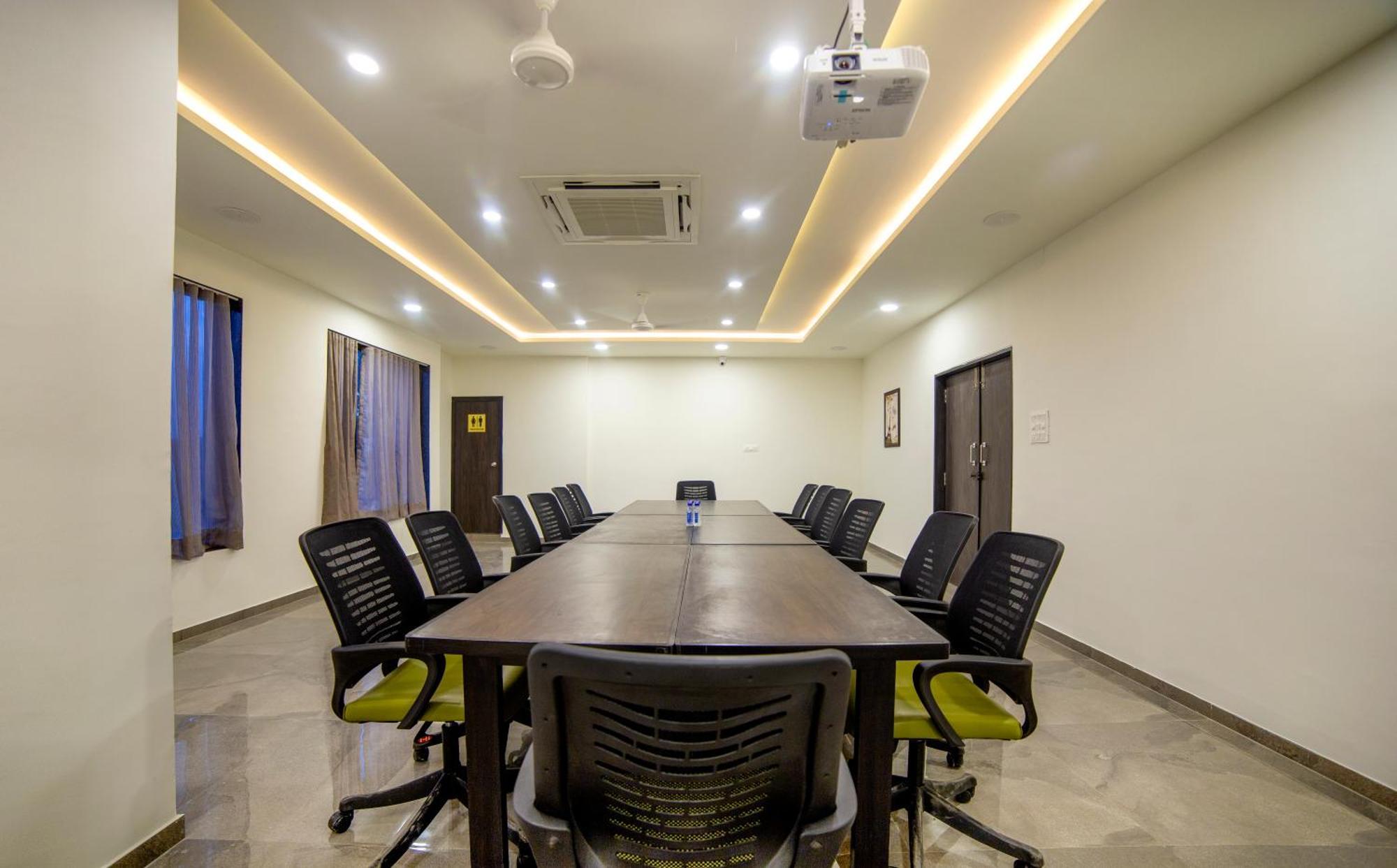 Hotel Shivalik - Mehsana Mahesana Eksteriør bilde
