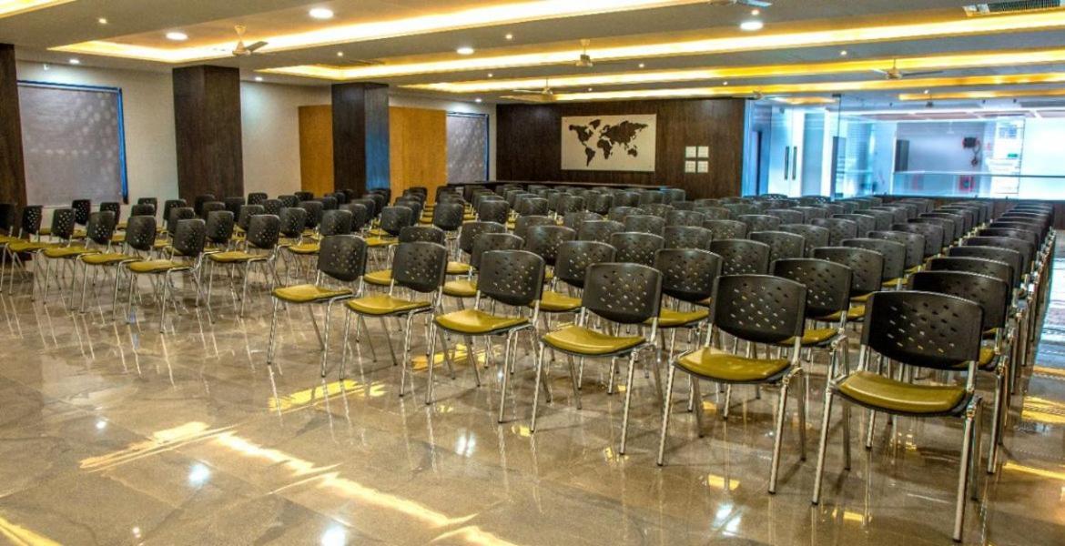 Hotel Shivalik - Mehsana Mahesana Eksteriør bilde