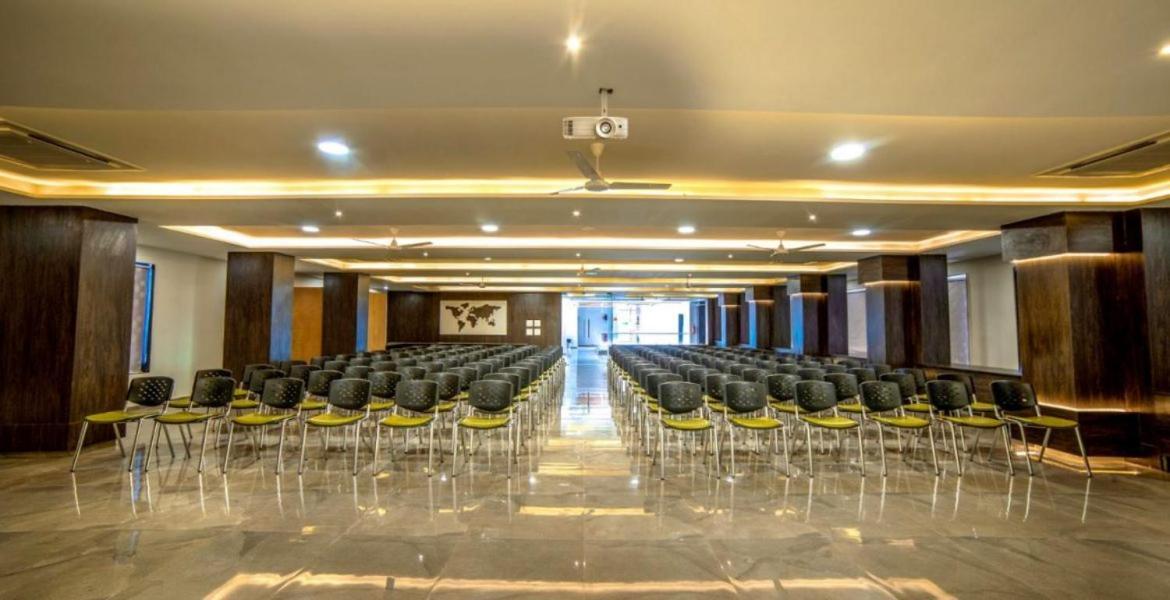 Hotel Shivalik - Mehsana Mahesana Eksteriør bilde