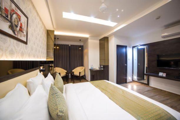 Hotel Shivalik - Mehsana Mahesana Eksteriør bilde