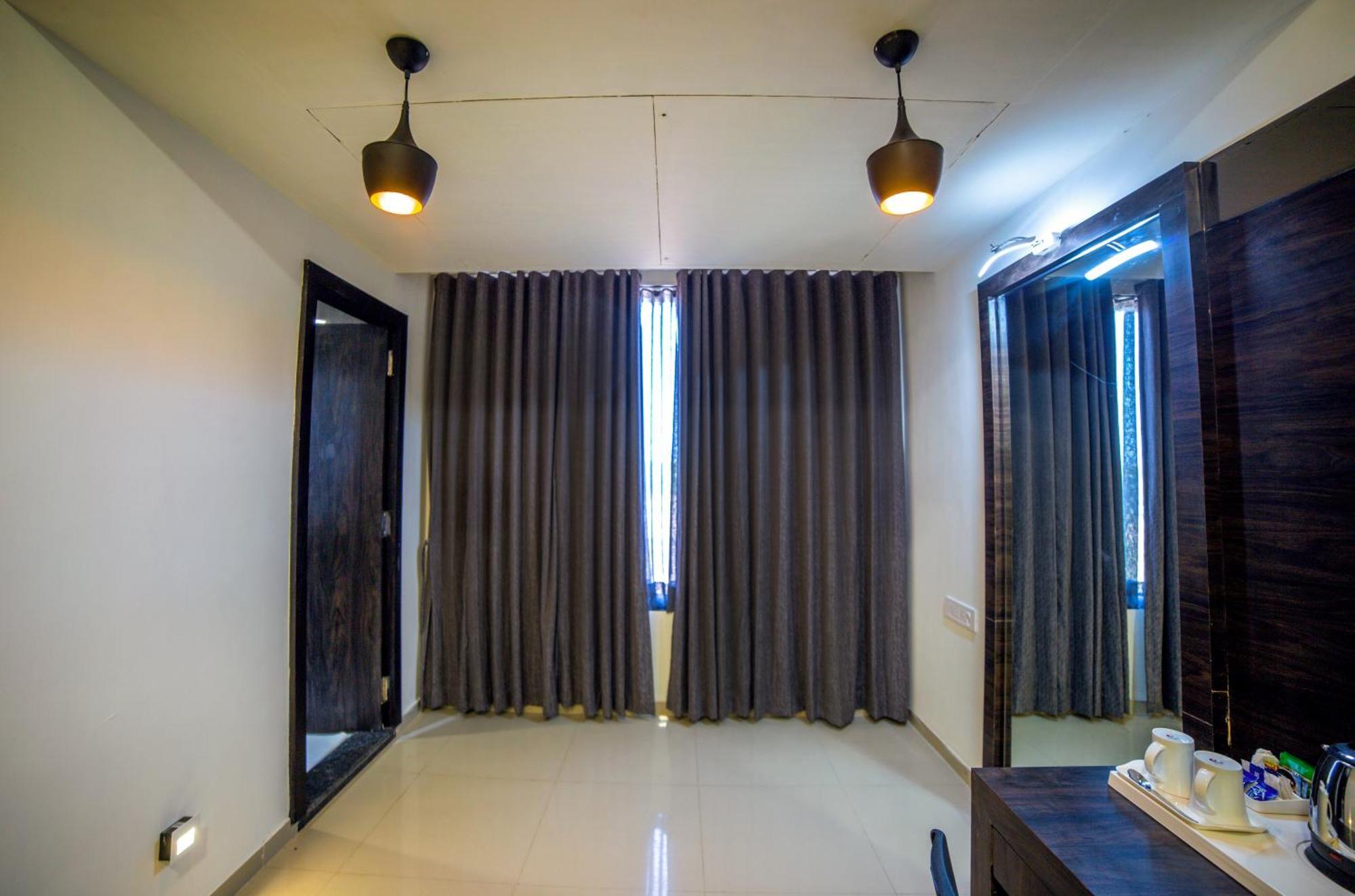 Hotel Shivalik - Mehsana Mahesana Eksteriør bilde